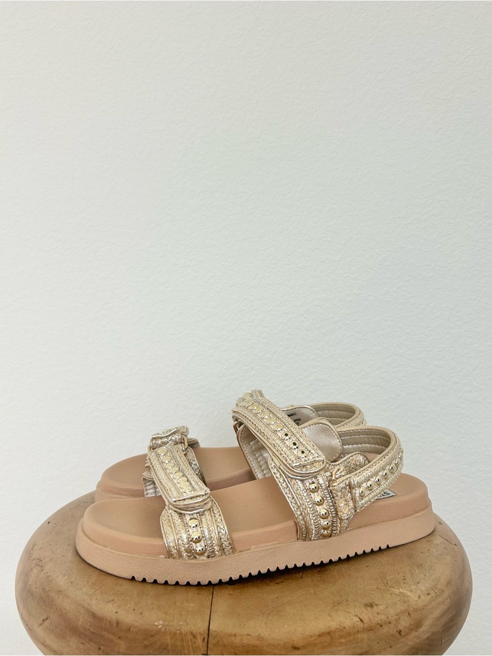Steve Madden Big Mona Metallic Gold Multi Slingback Flatform Sandals - Picture 5 of 10